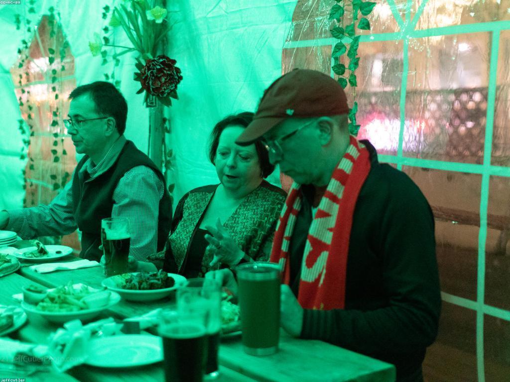 ការណែនាំ​សម្រាប់អ្នកថ្មី: យុទ្ធសាស្ត្របណ្ដាញសង្គម