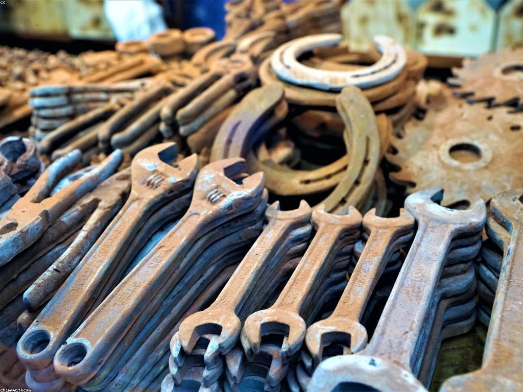 ឧបករណ៍ និងសម្ភារៈក្នុងជីវិតប្រចាំថ្ងៃ