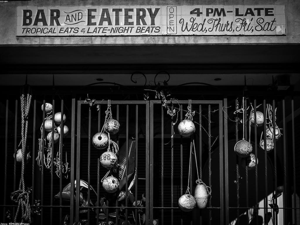 ឧបករណ៍ និងសម្ភារៈសម្រាប់ការបាញ់ត្រី