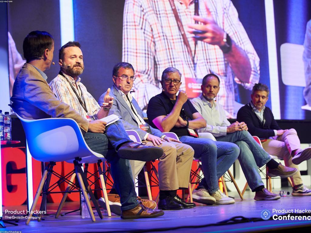 ការណែនាំ​សម្រាប់អ្នកថ្មី: យុទ្ធសាស្ត្របណ្ដាញសង្គម